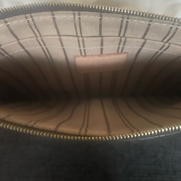 Authentic Lv neverfull wristlet! - Picture 6 of 13